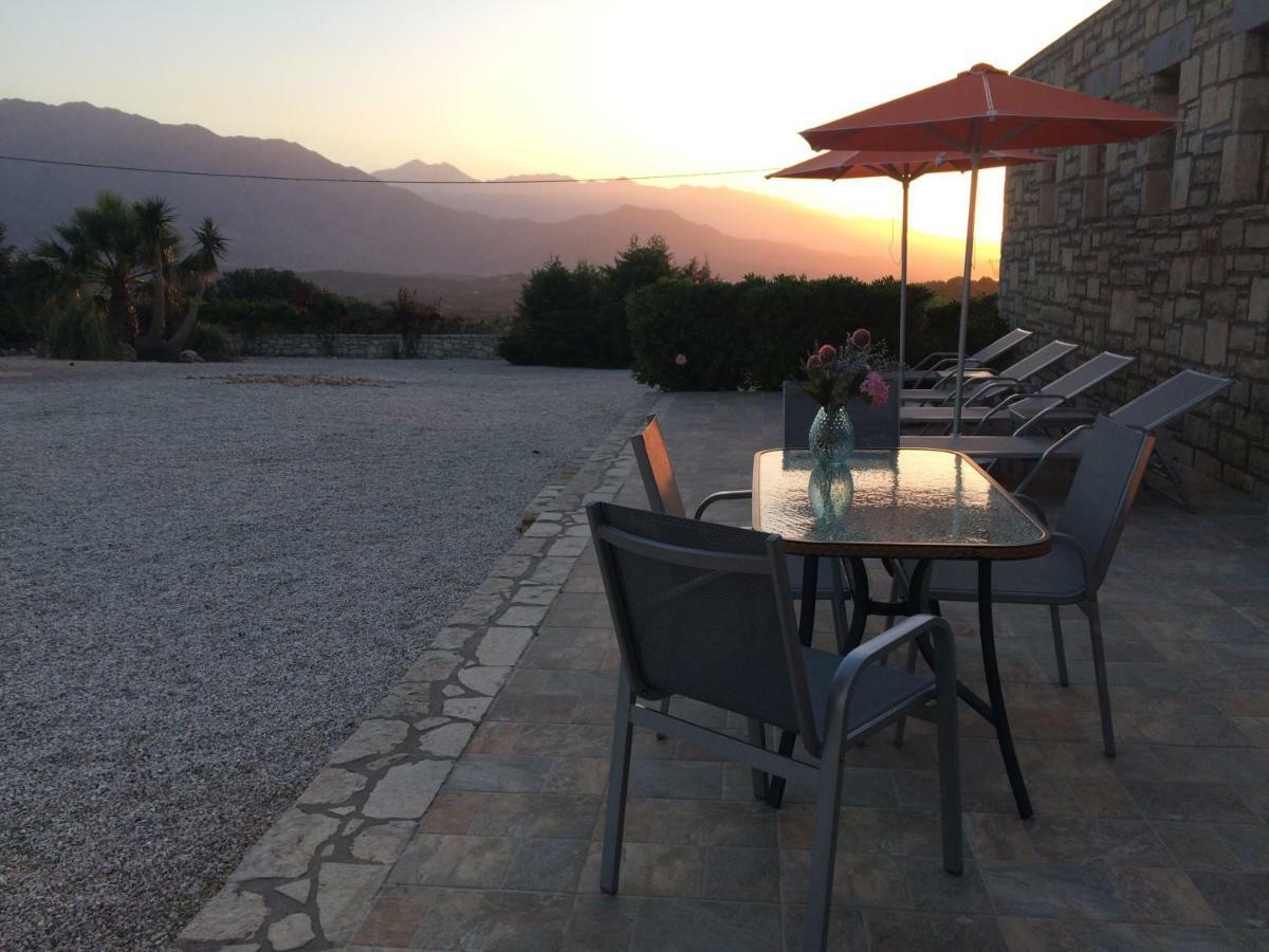 Villa Ypsilon Karotí Esterno foto
