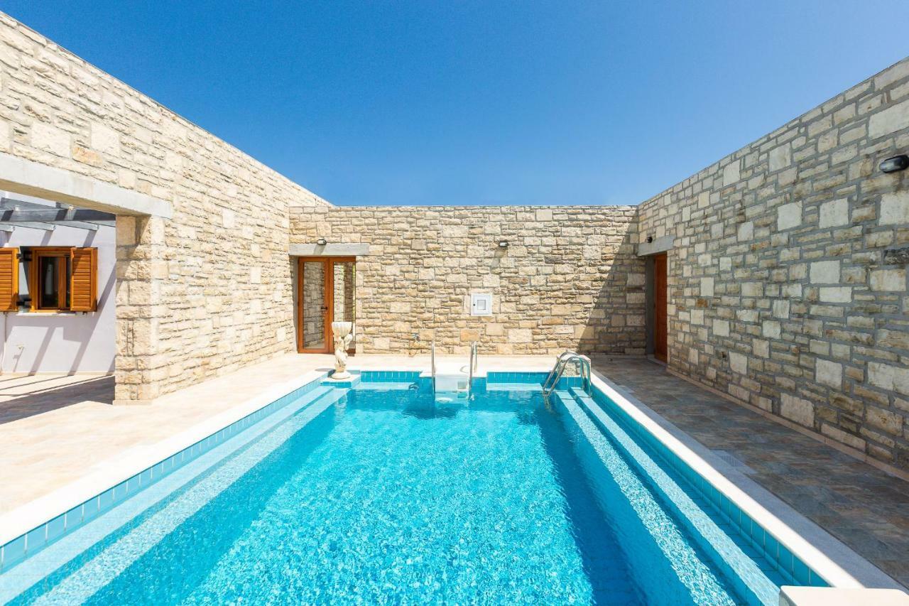 Villa Ypsilon Karotí Esterno foto