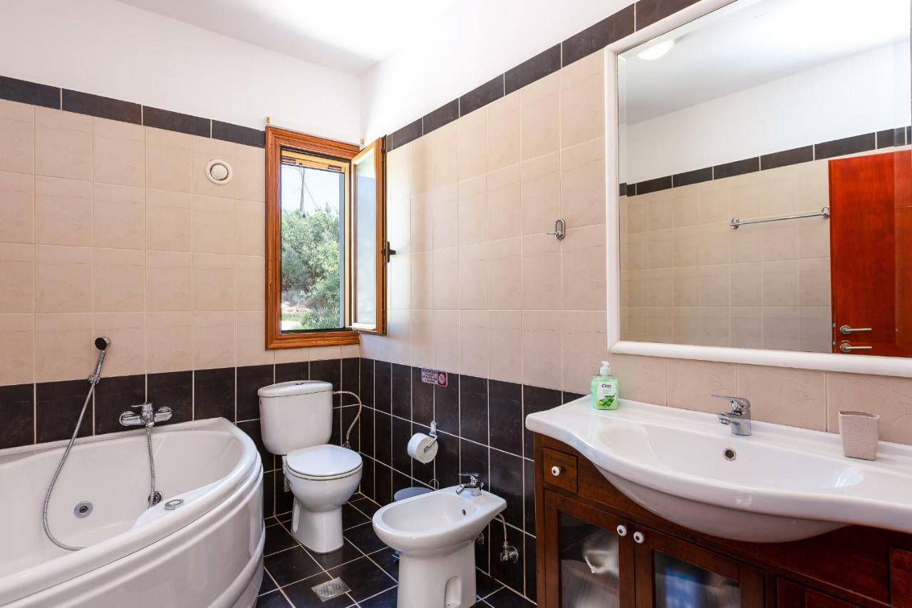 Villa Ypsilon Karotí Esterno foto