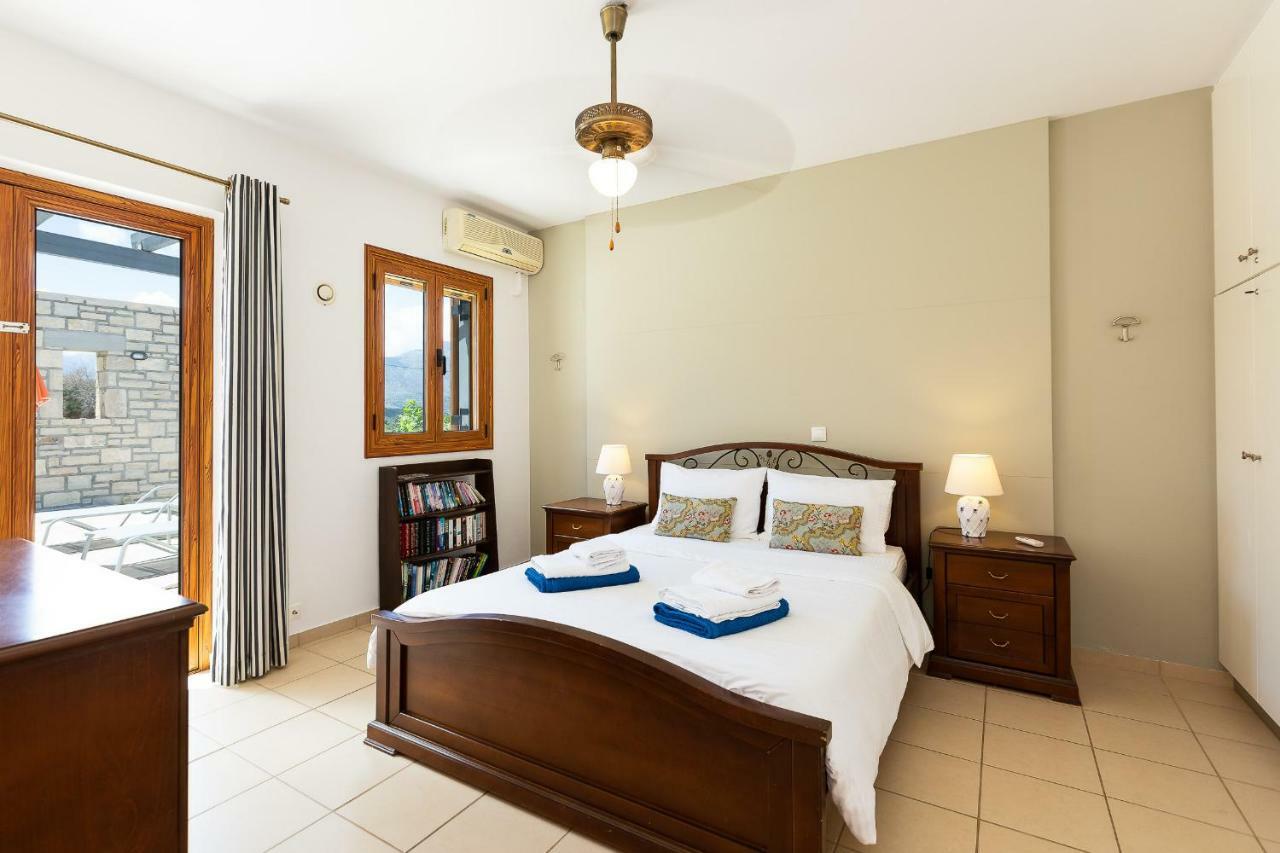 Villa Ypsilon Karotí Esterno foto
