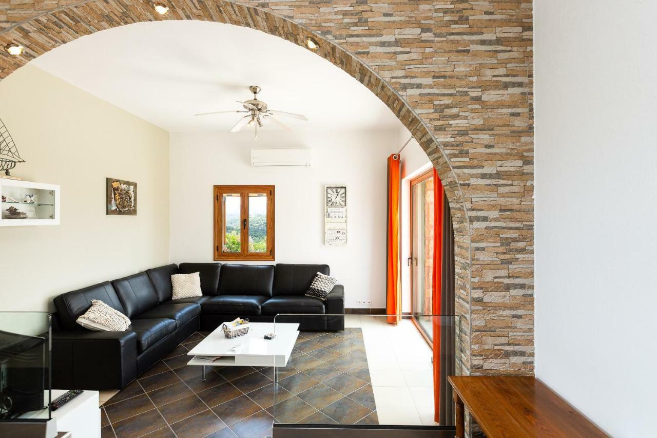Villa Ypsilon Karotí Esterno foto